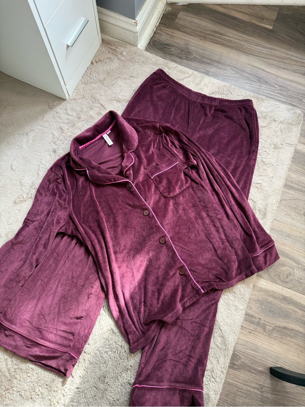 Women's Velvet Pajama Set in Deep Plum joyspun size M